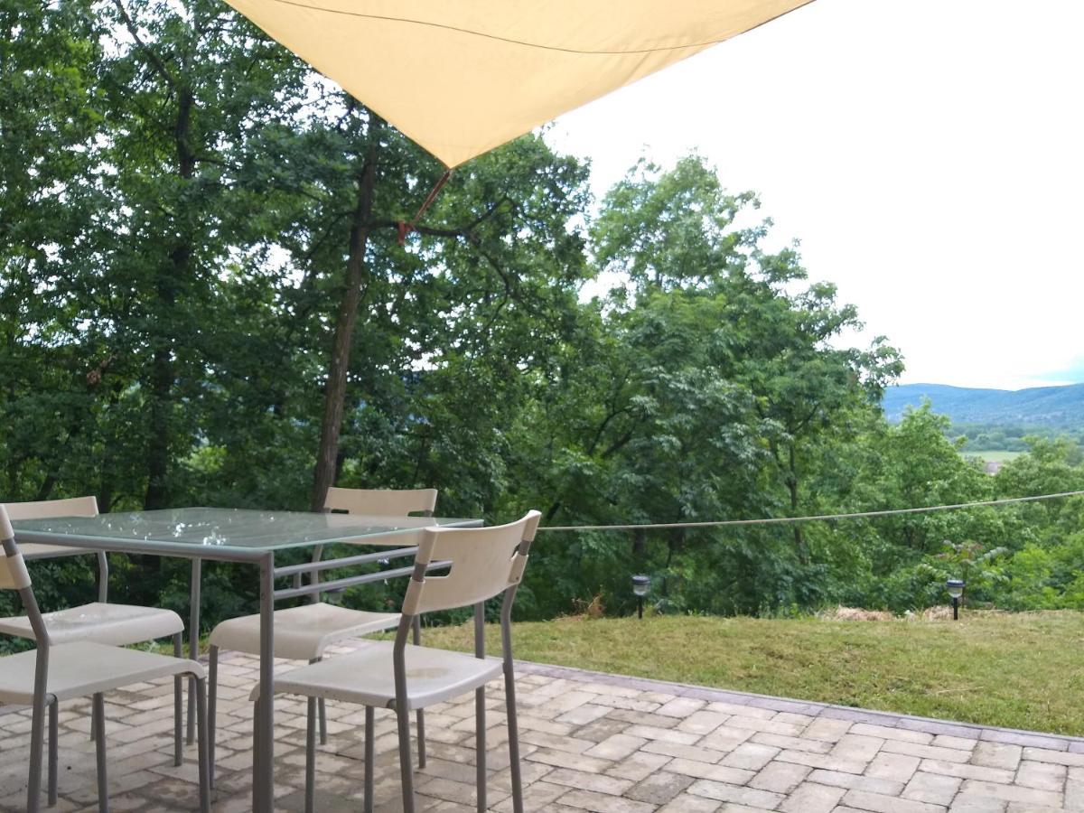 Toelgyerdo Apartman Kismaros Exterior photo